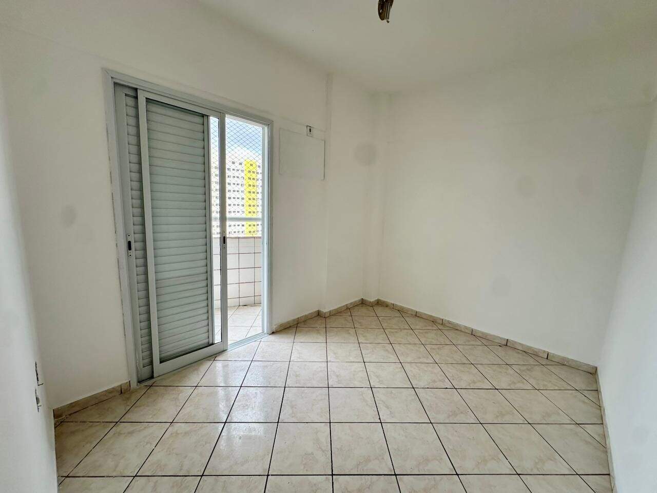 Apartamento à venda no Ocian: 