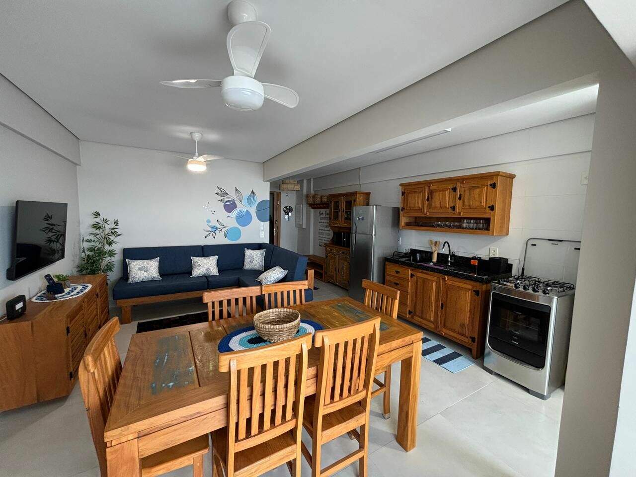 Apartamento à venda no Solemar: 