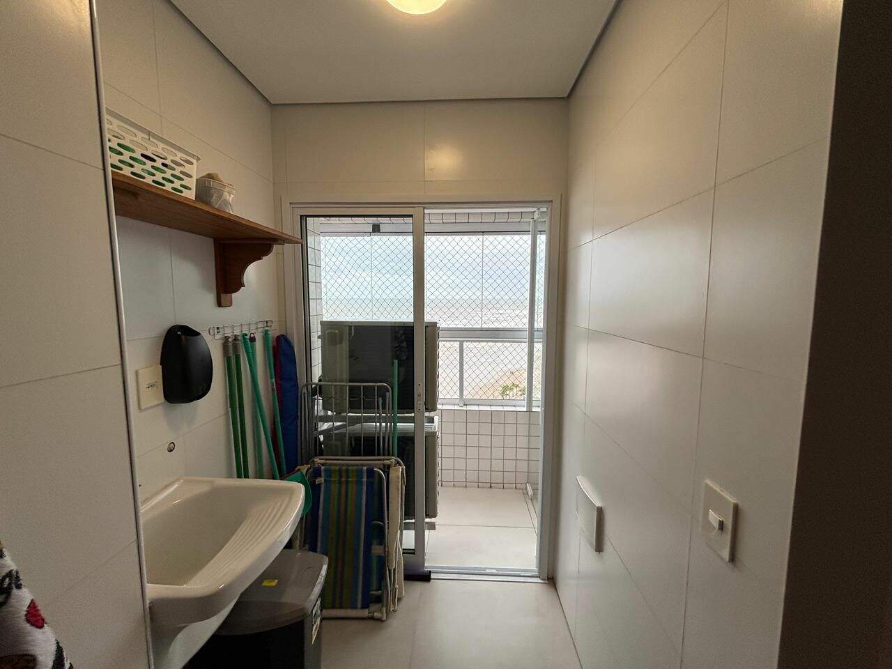Apartamento à venda no Solemar: 
