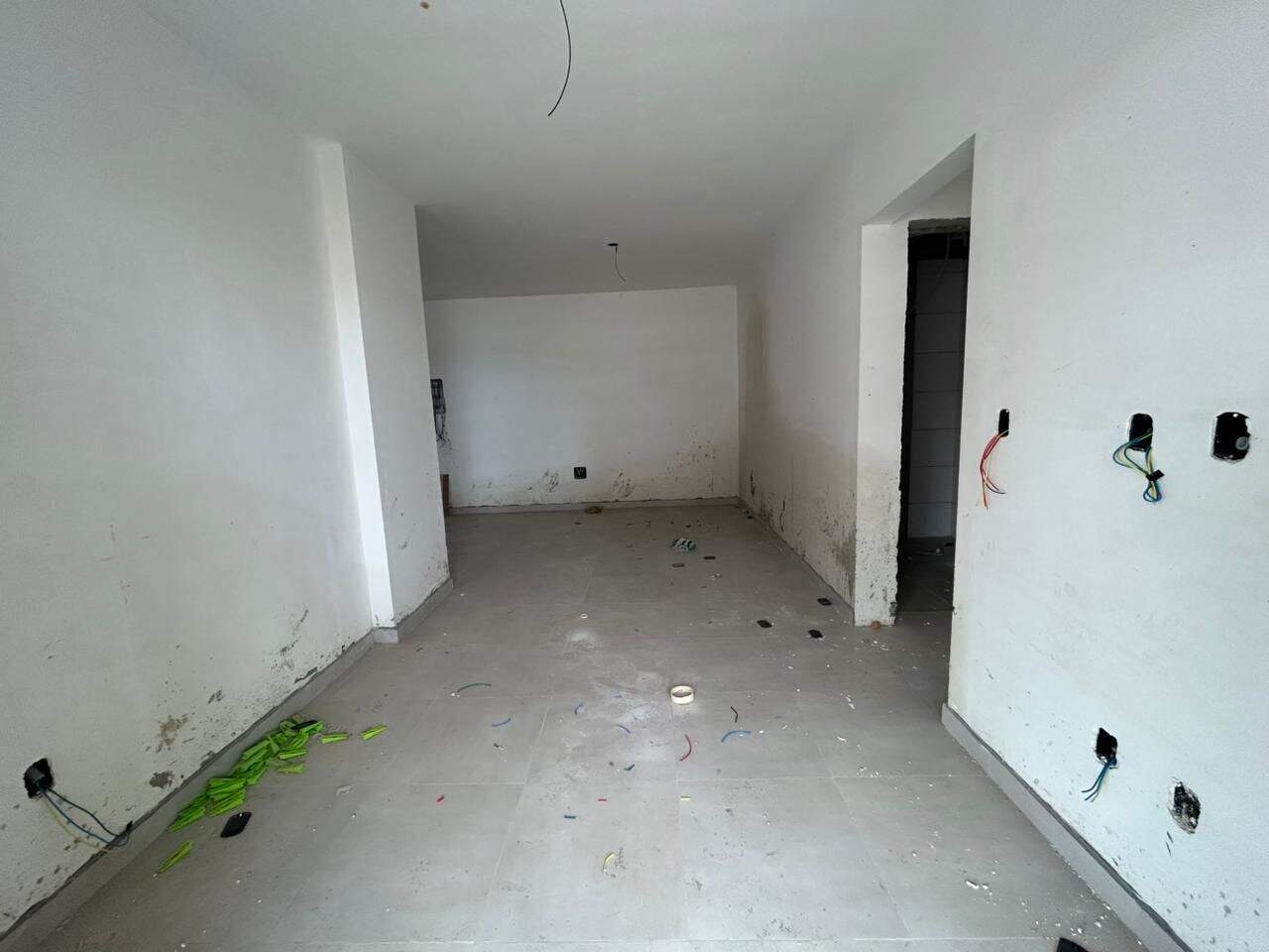 Apartamento à venda no Tupi: 