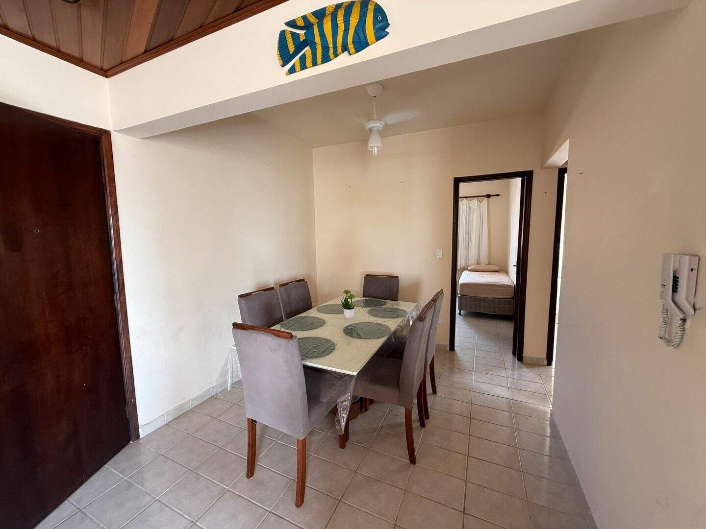 Apartamento à venda no Solemar: 