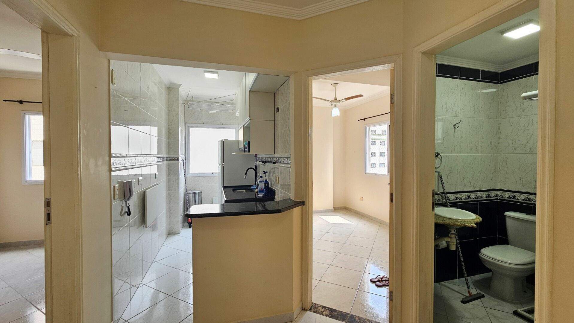 Apartamento à venda no Canto do Forte: 