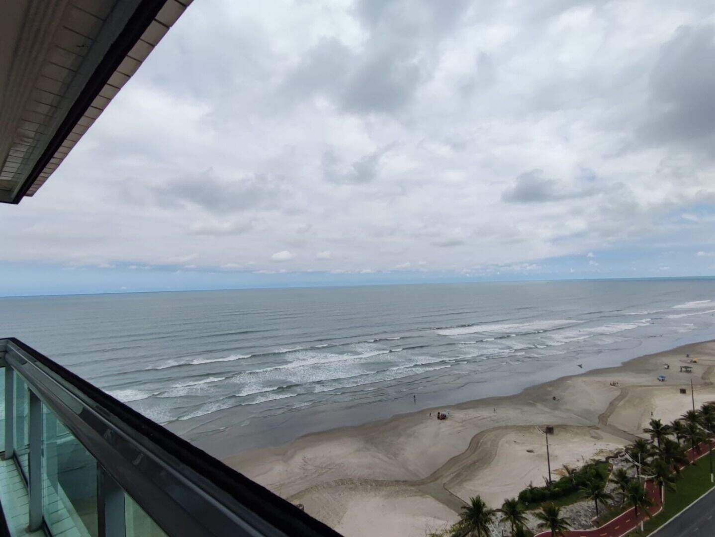 Apartamento à venda no Solemar: 