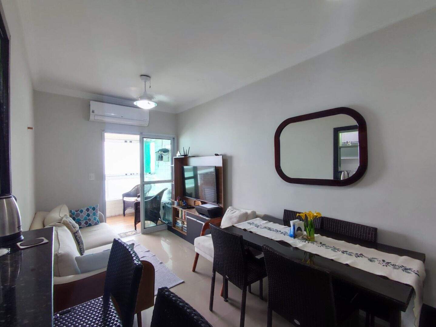 Apartamento à venda no Solemar: 