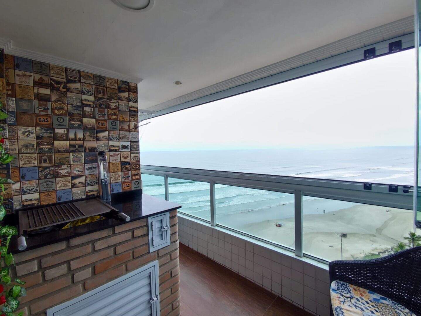 Apartamento à venda no Solemar: 