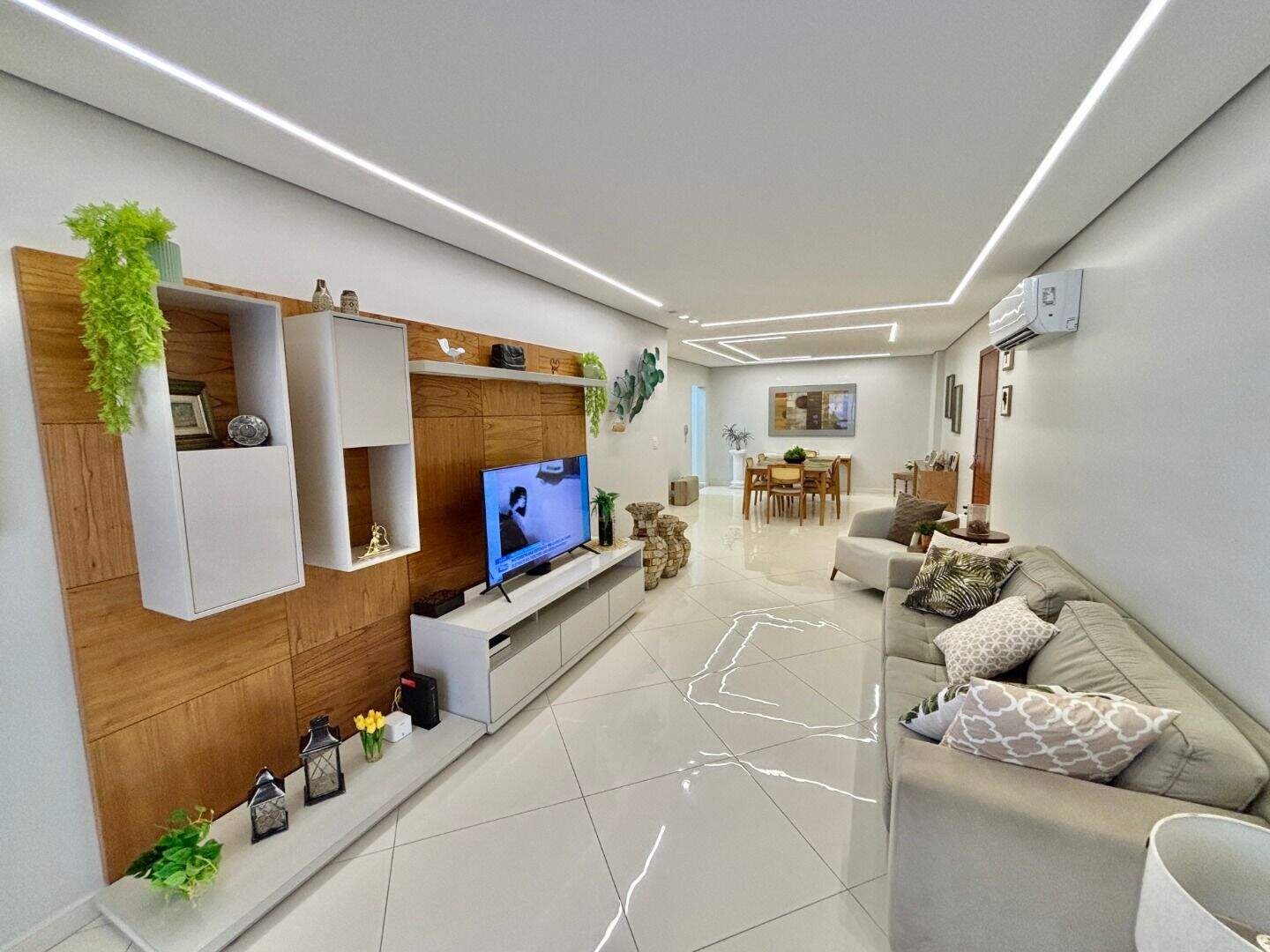 Apartamento à venda no Canto do Forte: 
