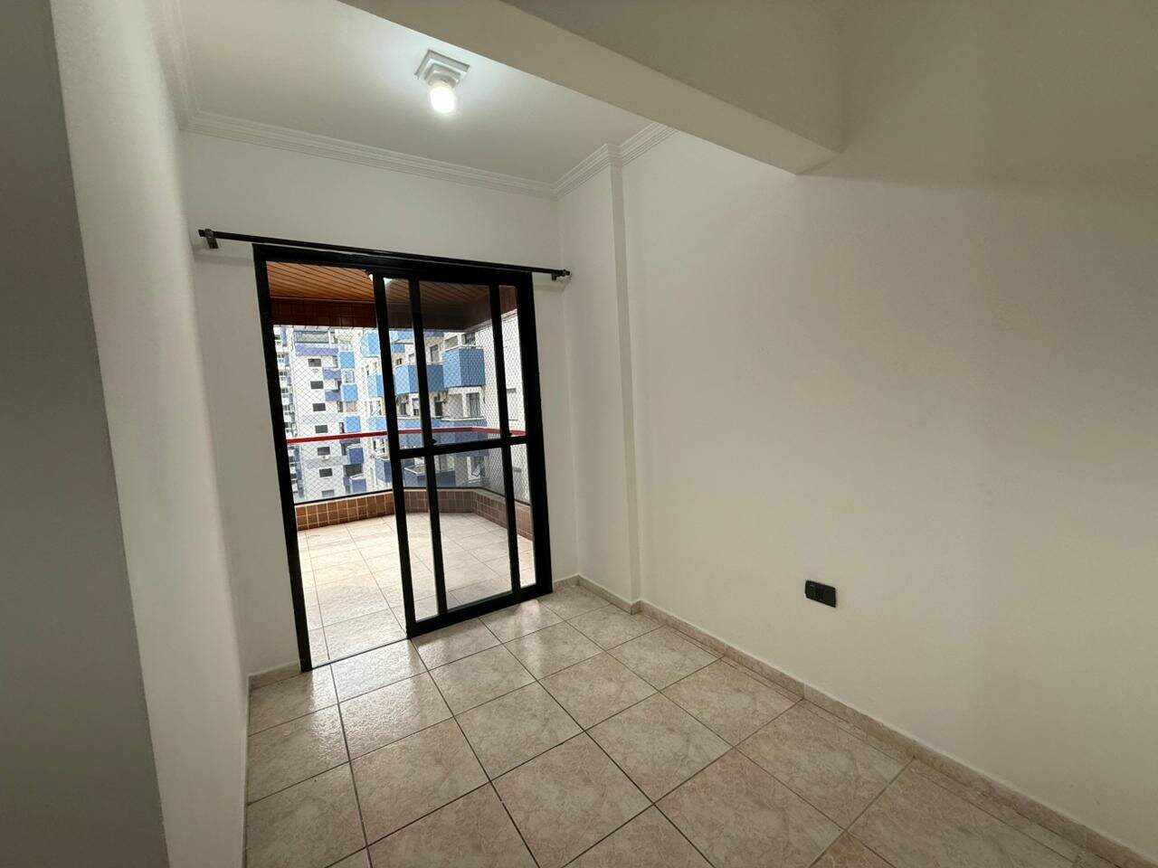Apartamento à venda no Canto do Forte: 