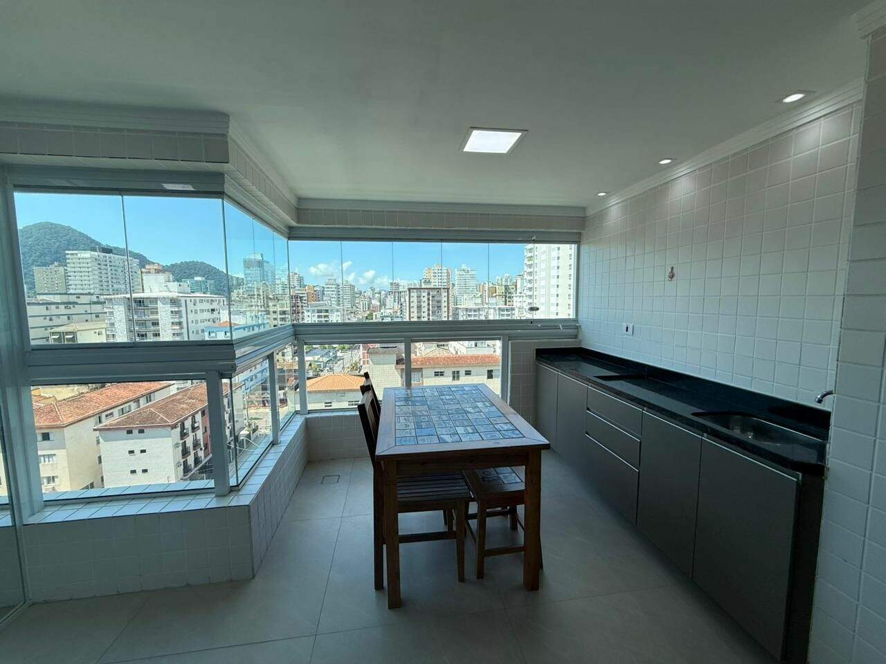 Apartamento à venda no Canto do Forte: 