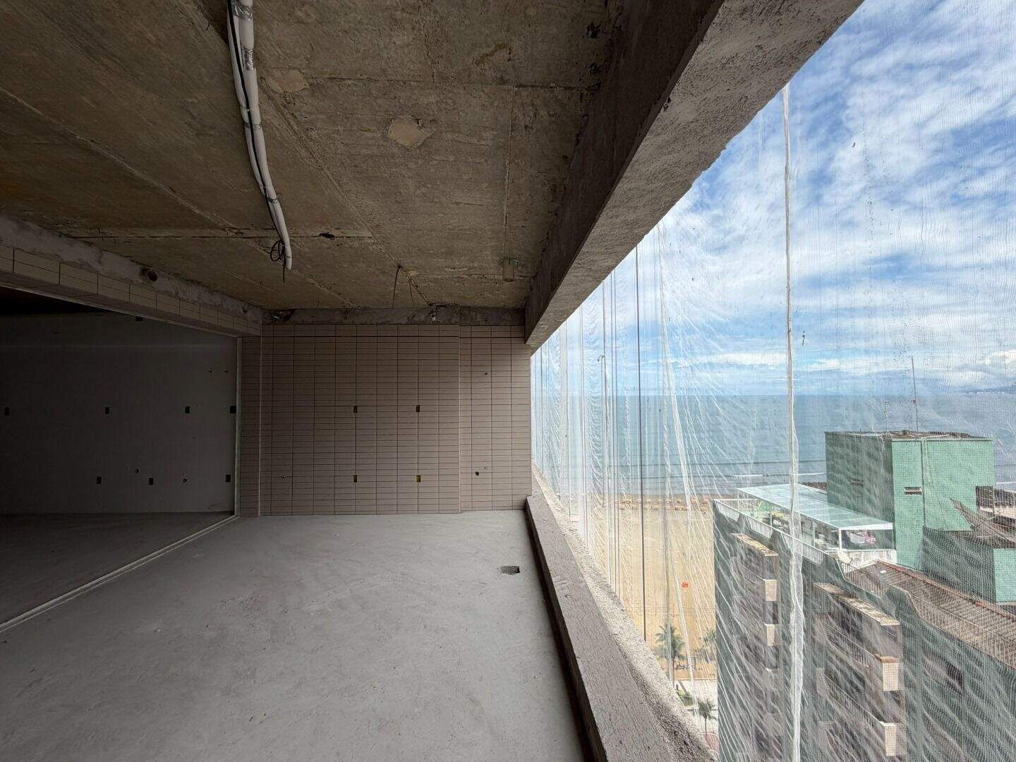 Apartamento à venda no Canto do Forte: 