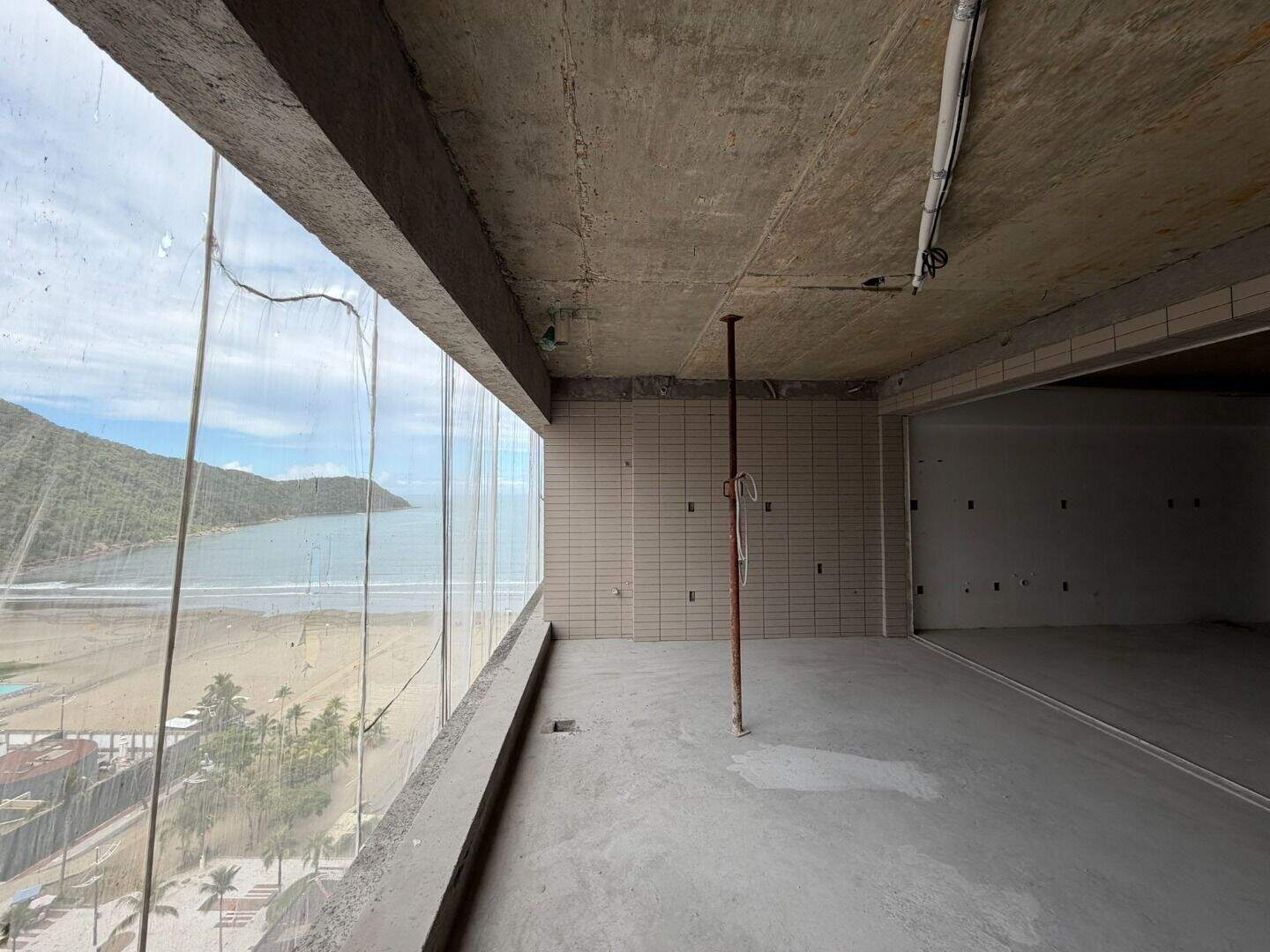 Apartamento à venda no Canto do Forte: 