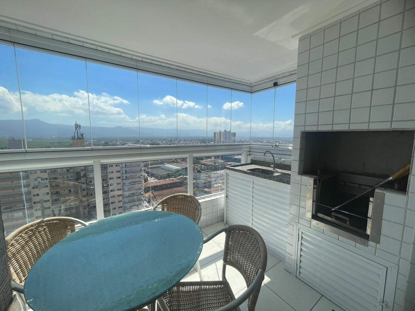 Apartamento à venda no Tupi: 