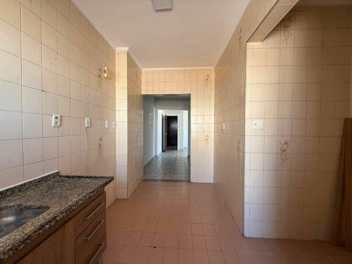 Apartamento à venda no Tupi: 
