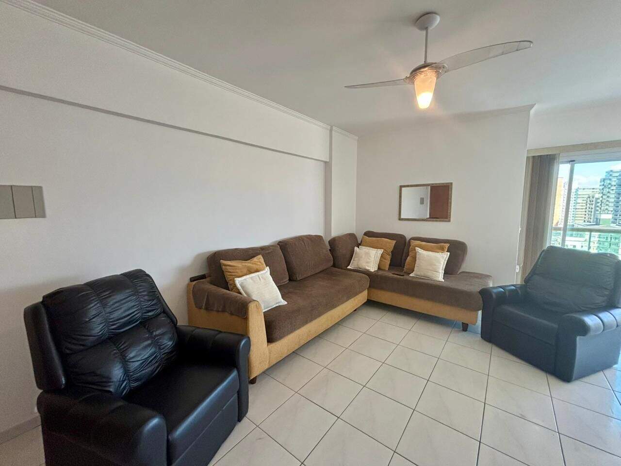 Apartamento à venda no Tupi: 