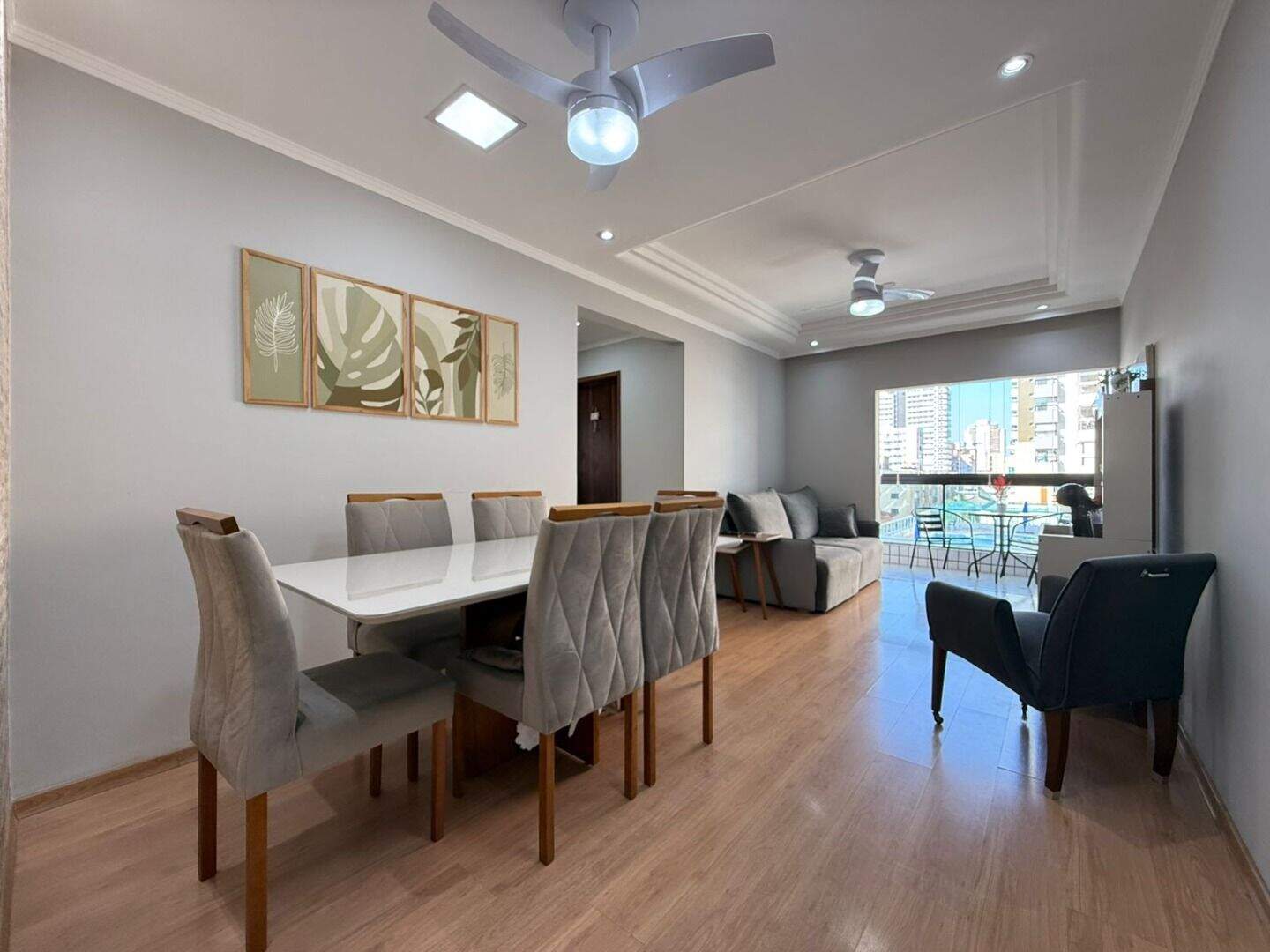Apartamento à venda no Canto do Forte: 