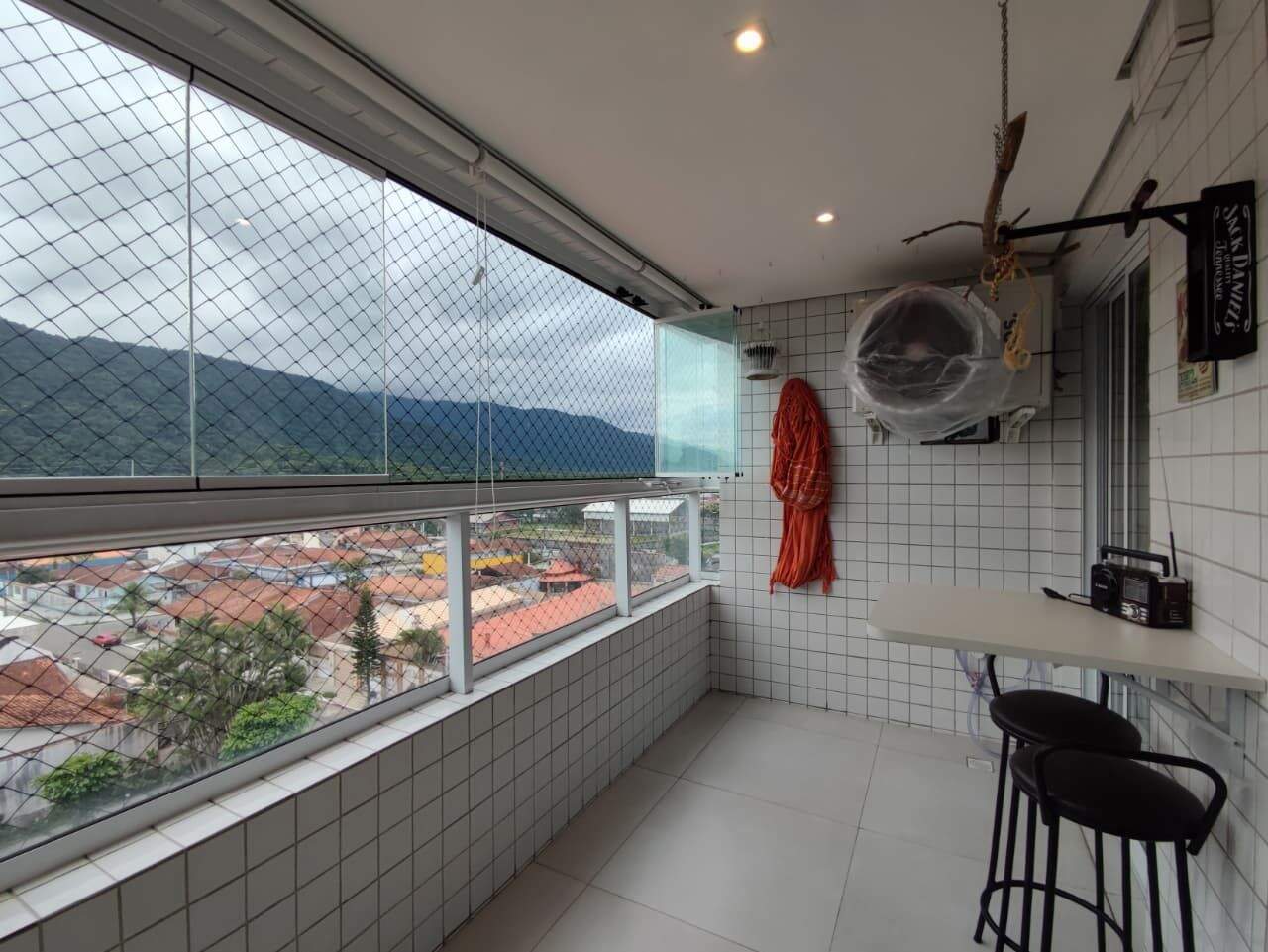 Apartamento à venda no Solemar: 