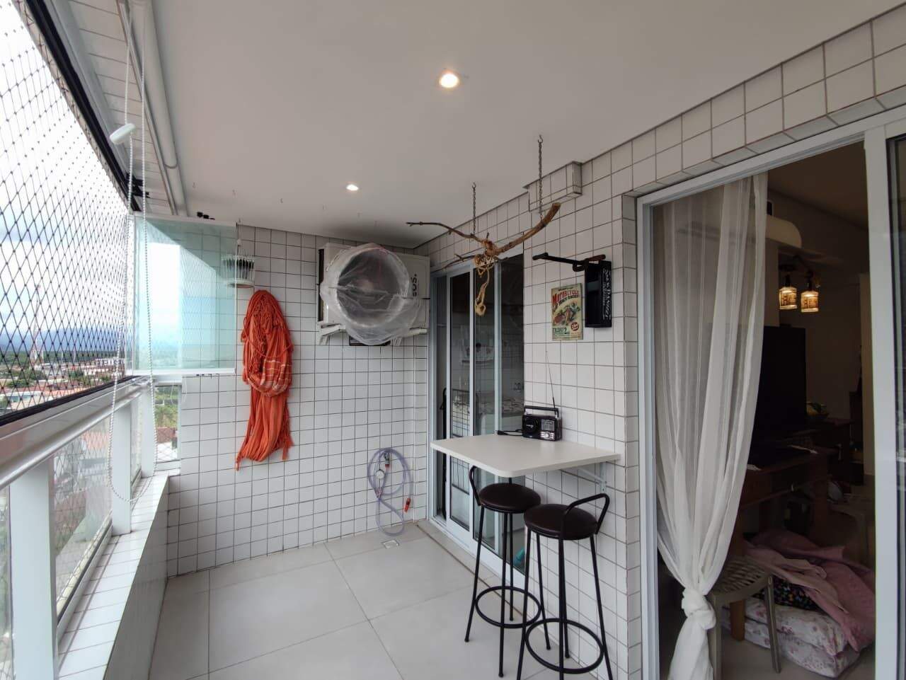 Apartamento à venda no Solemar: 