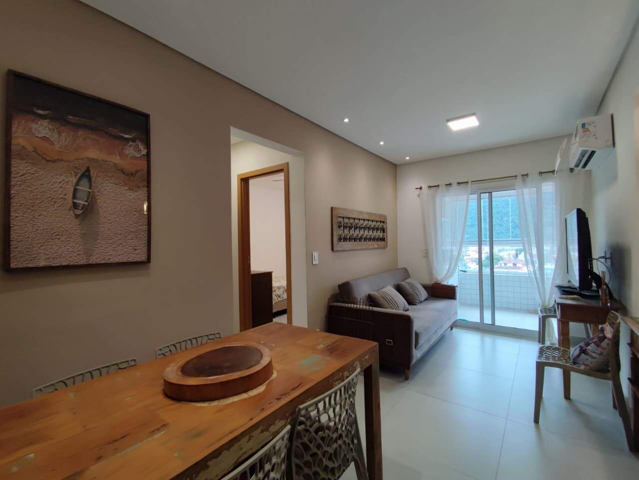 Apartamento à venda no Solemar: 