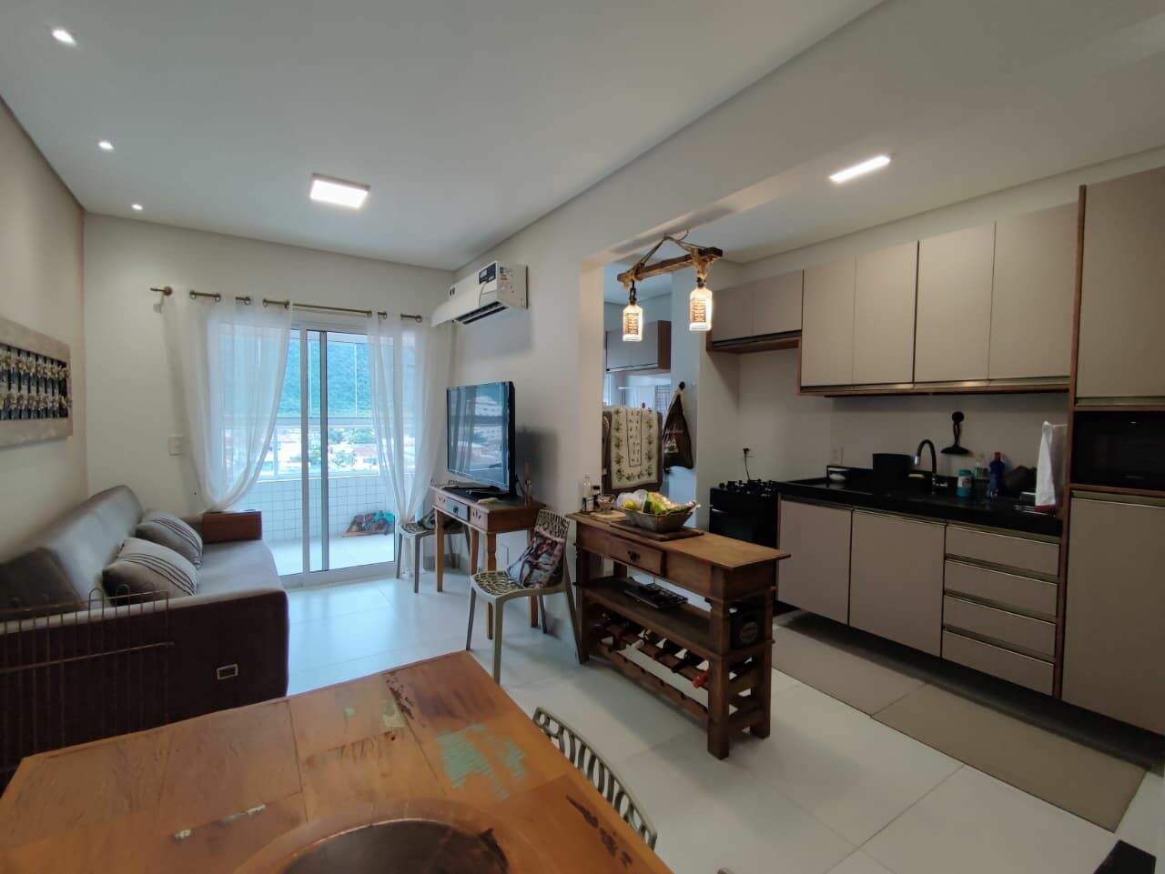 Apartamento à venda no Solemar: 