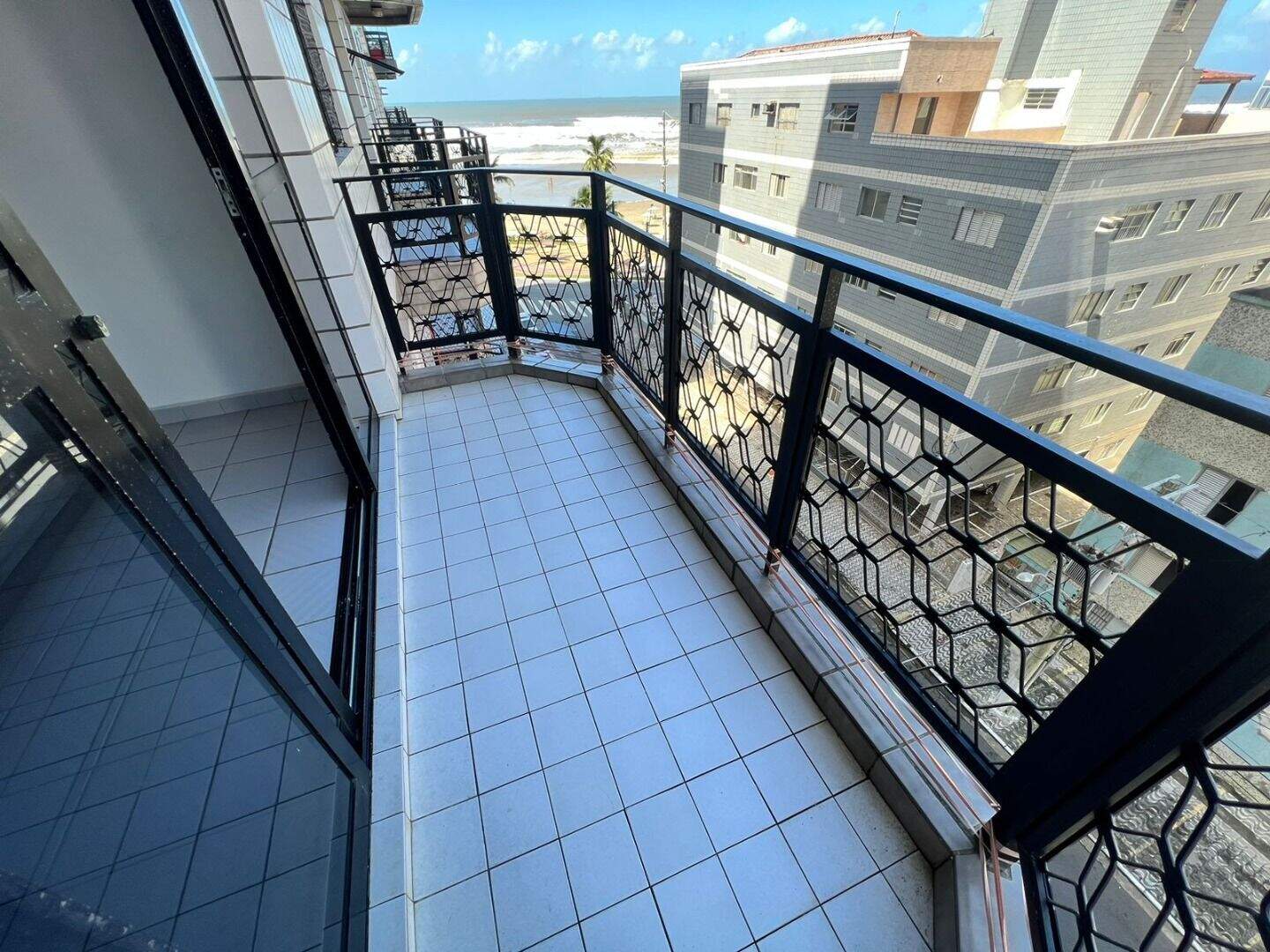 Apartamento à venda no Ocian: 