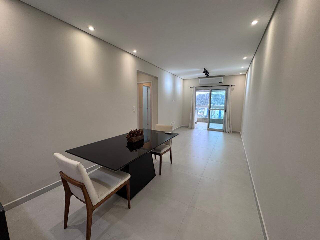 Apartamento à venda no Canto do Forte: 