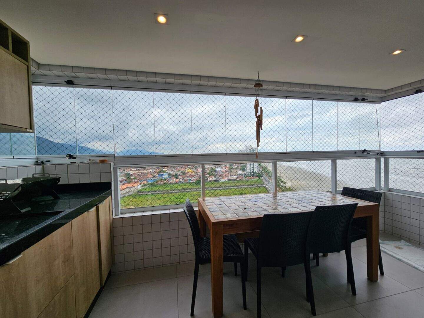 Apartamento à venda no Solemar: 