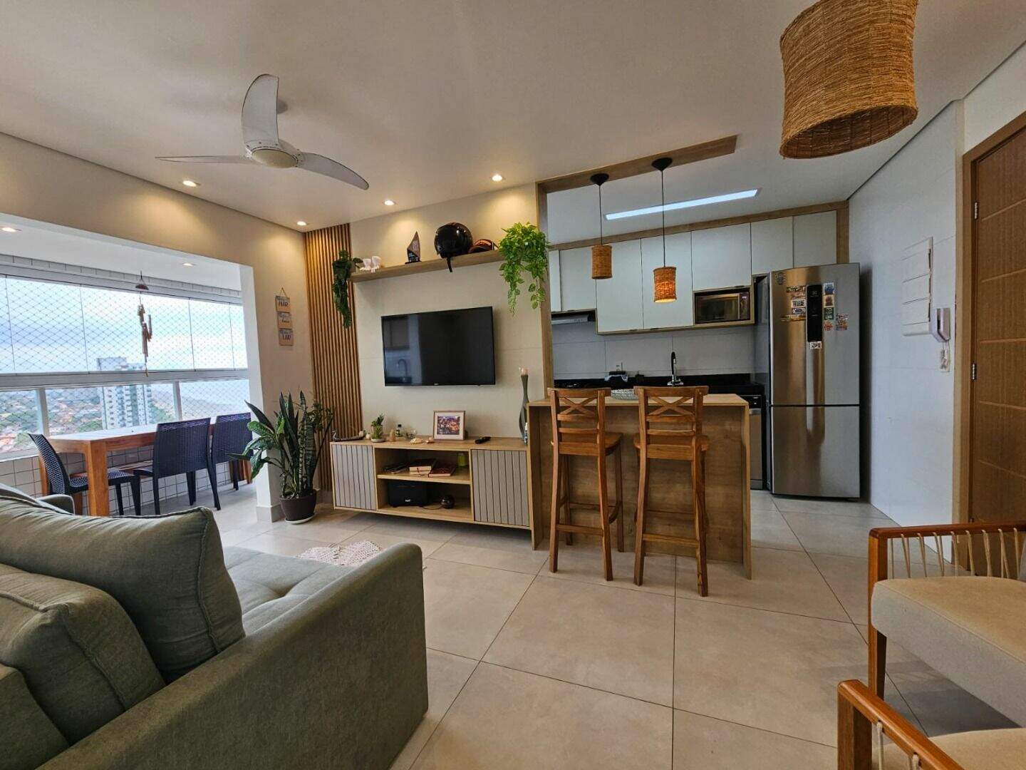 Apartamento à venda no Solemar: 