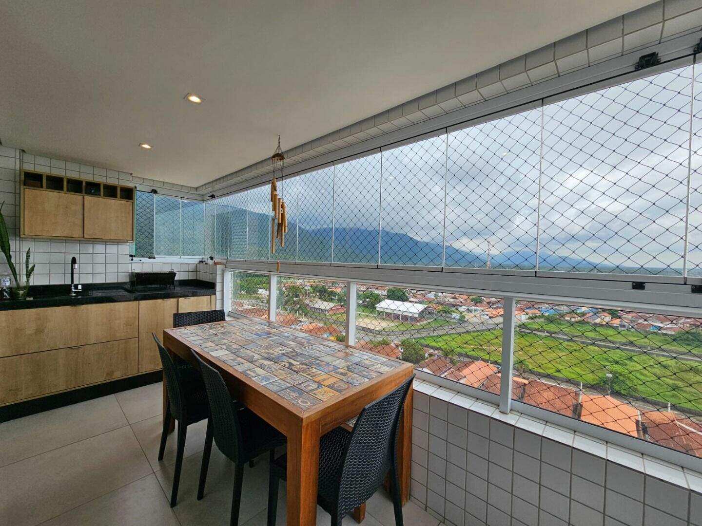 Apartamento à venda no Solemar: 
