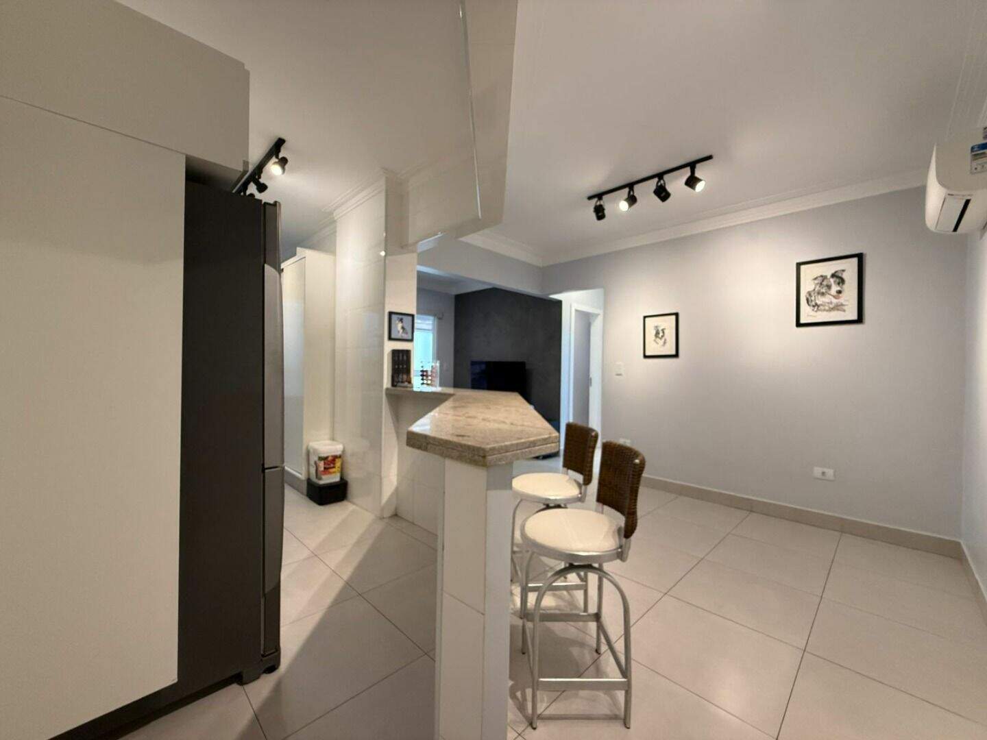 Apartamento à venda no Canto do Forte: 