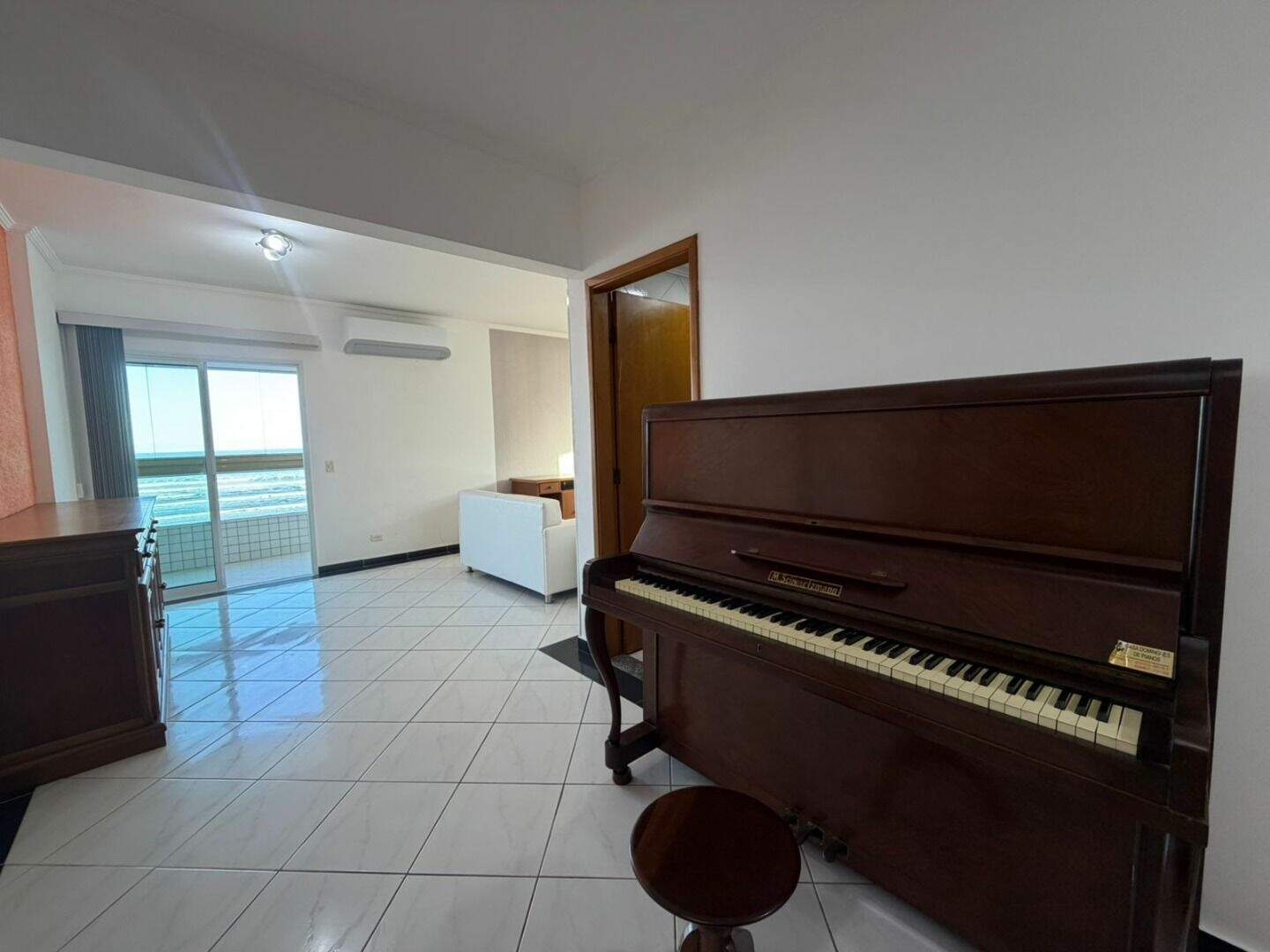 Apartamento à venda no Tupi: 