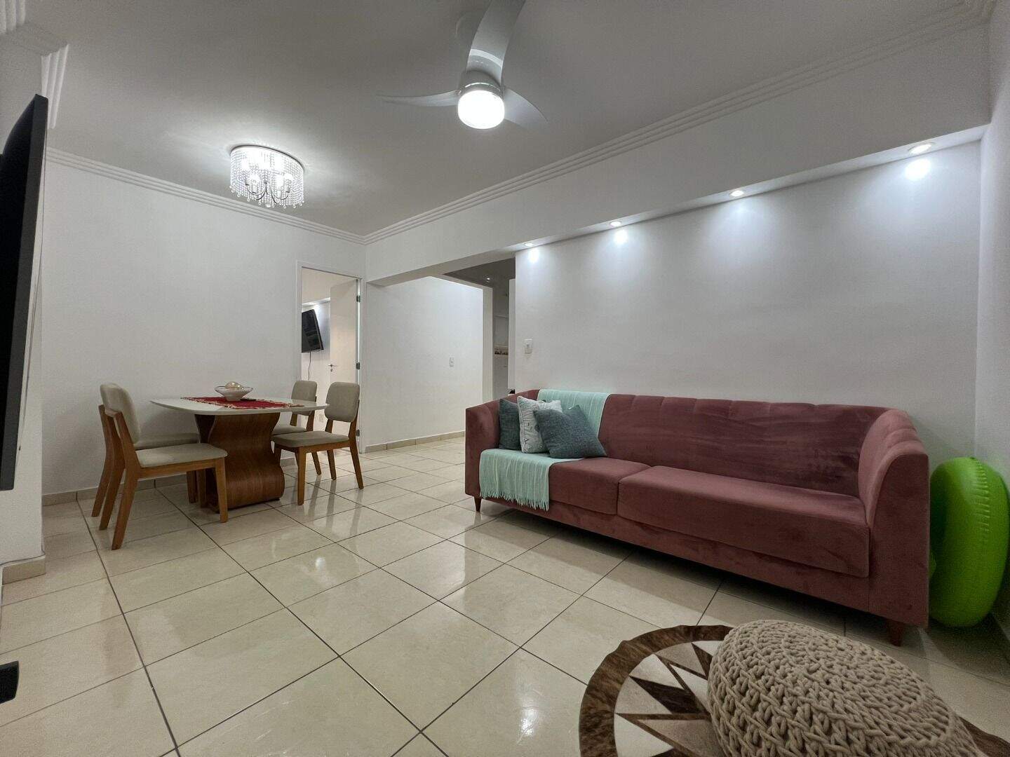 Apartamento à venda no Canto do Forte: 