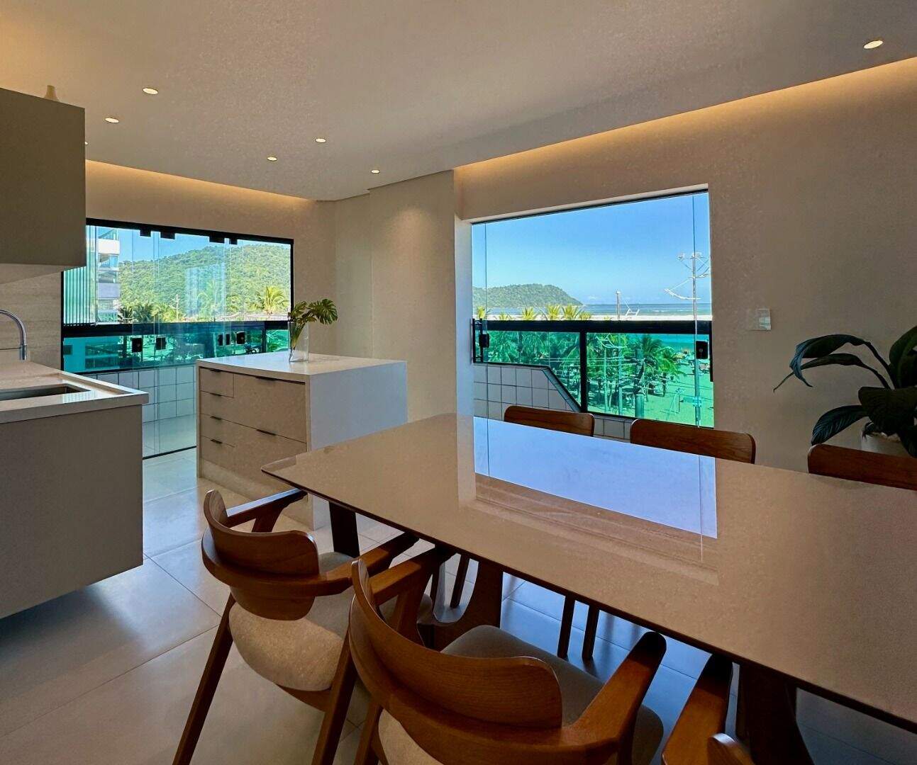 Apartamento à venda no Canto do Forte: 