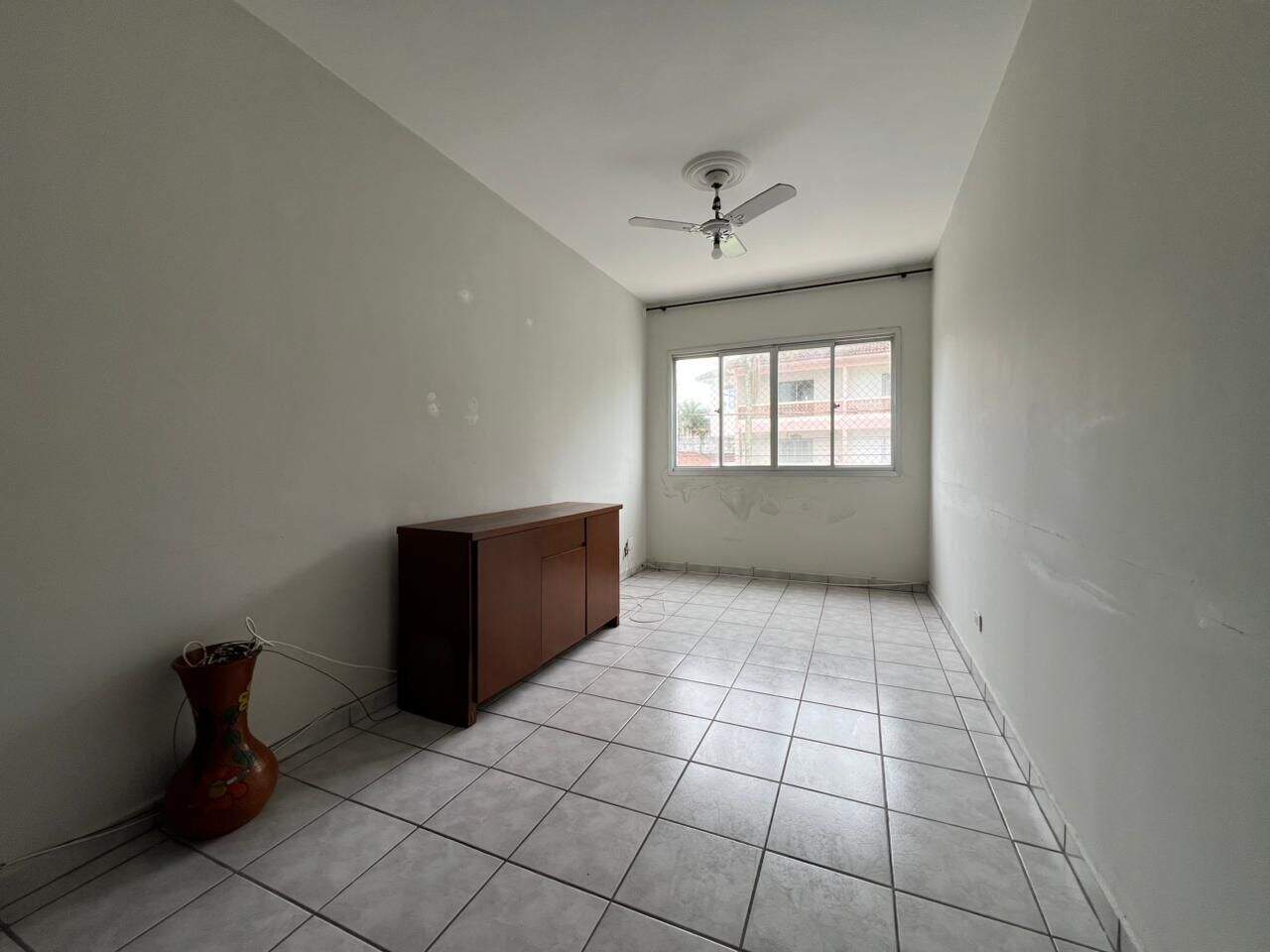 Apartamento à venda no Solemar: 