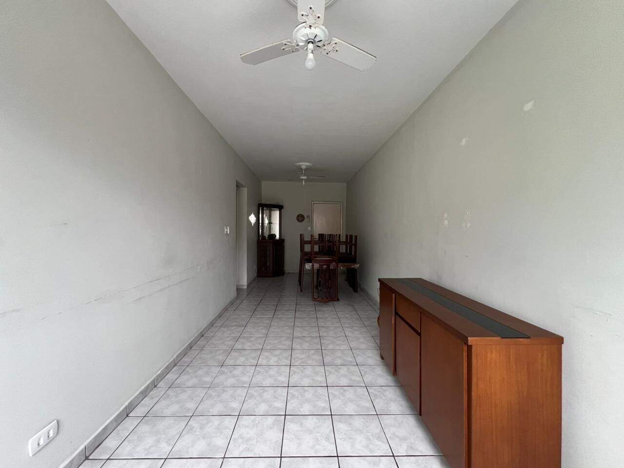 Apartamento à venda no Solemar: 