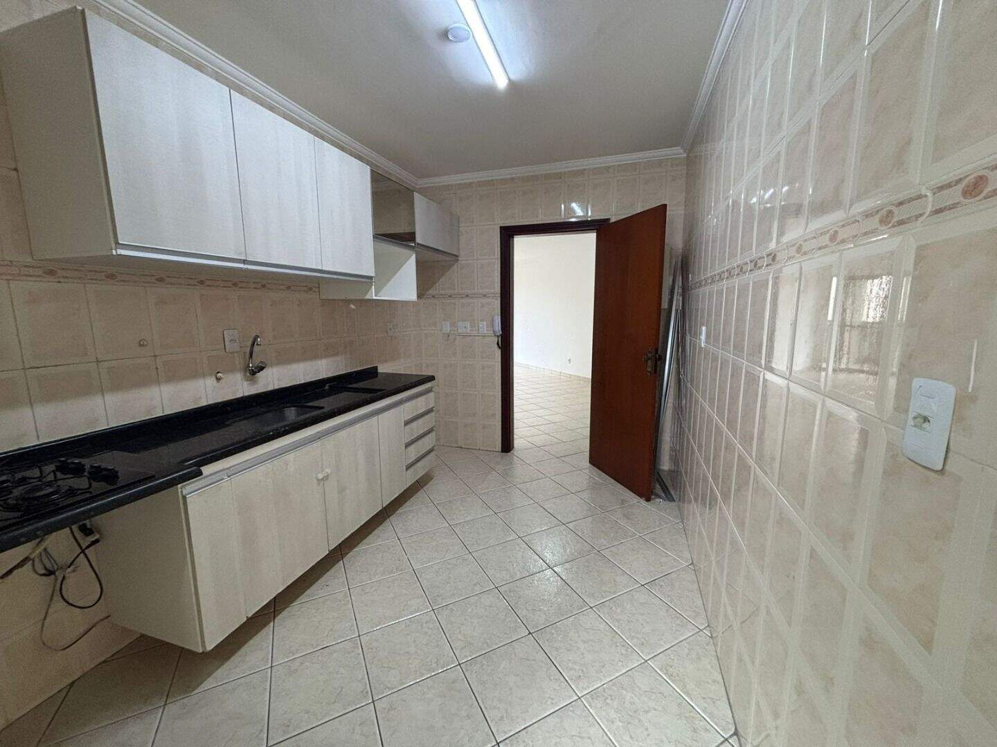 Apartamento à venda no Tupi: 