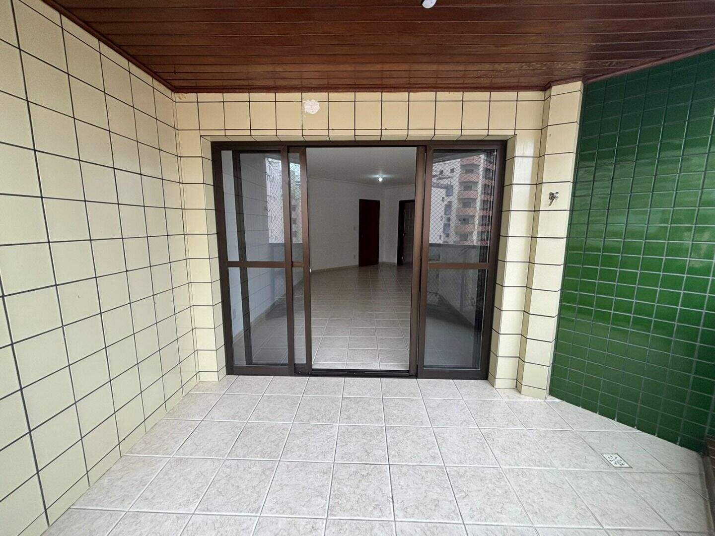 Apartamento à venda no Tupi: 