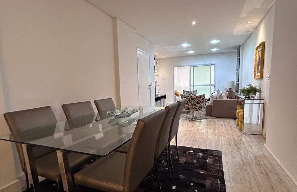 Apartamento à venda no Canto do Forte: 