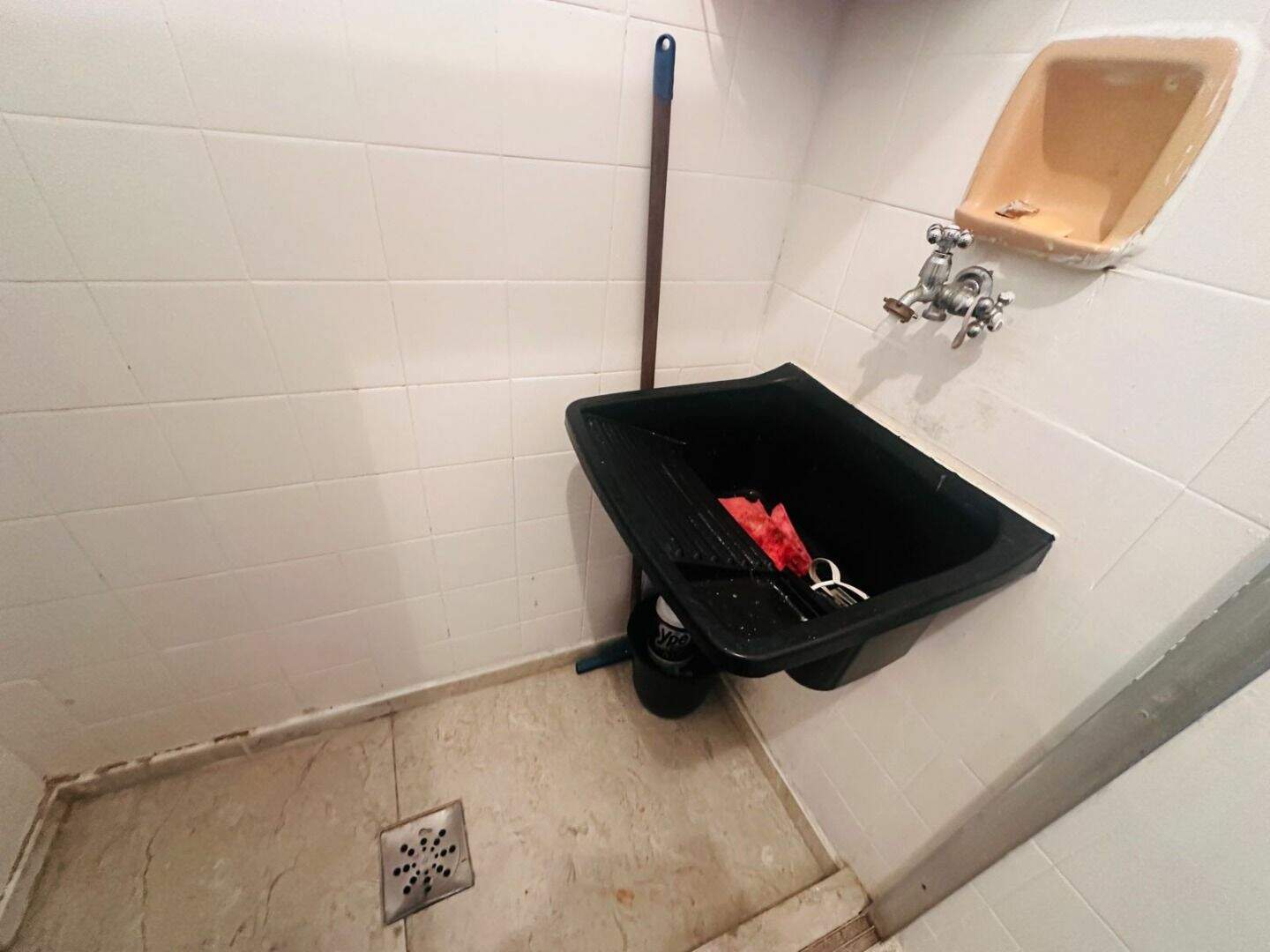 Apartamento à venda no Tupi: 