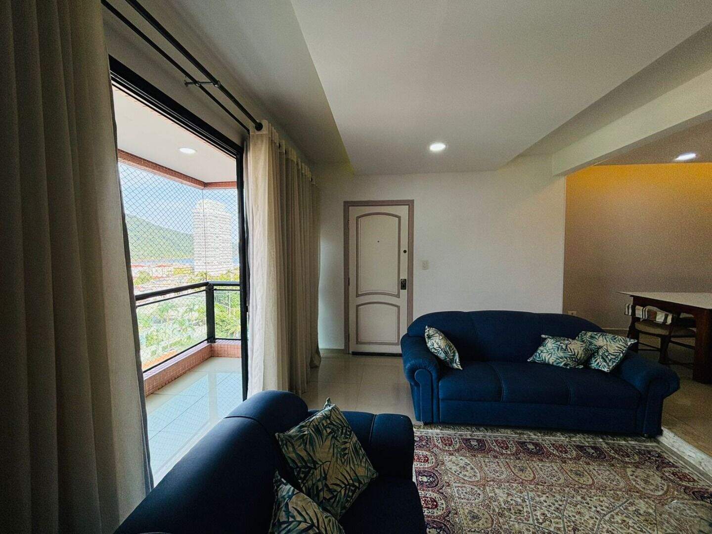 Apartamento à venda no Canto do Forte: 