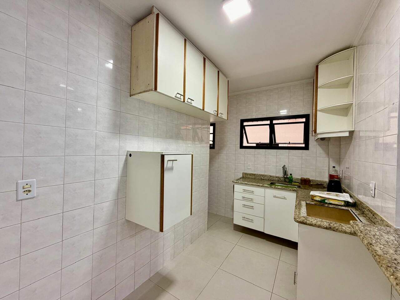 Apartamento à venda no Tupi: 