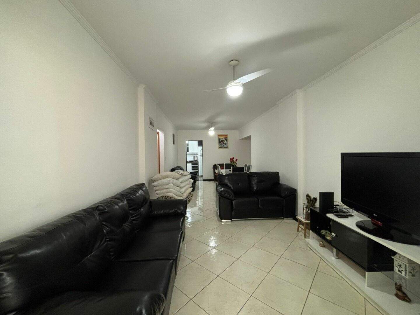 Apartamento à venda no Tupi: 