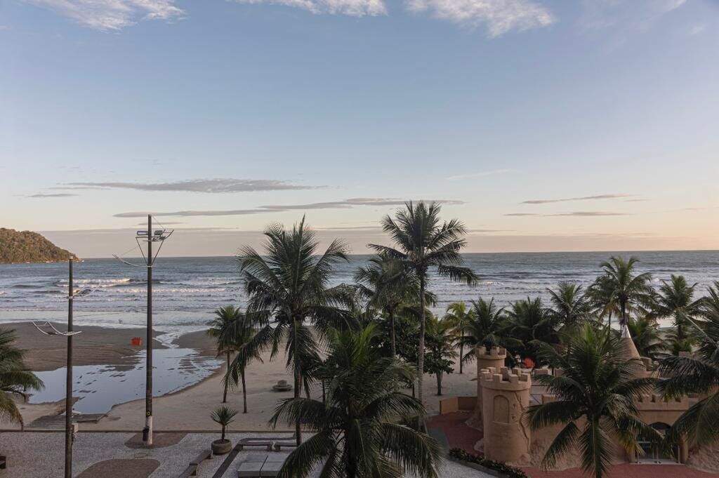Apartamento à venda no Canto do Forte: 
