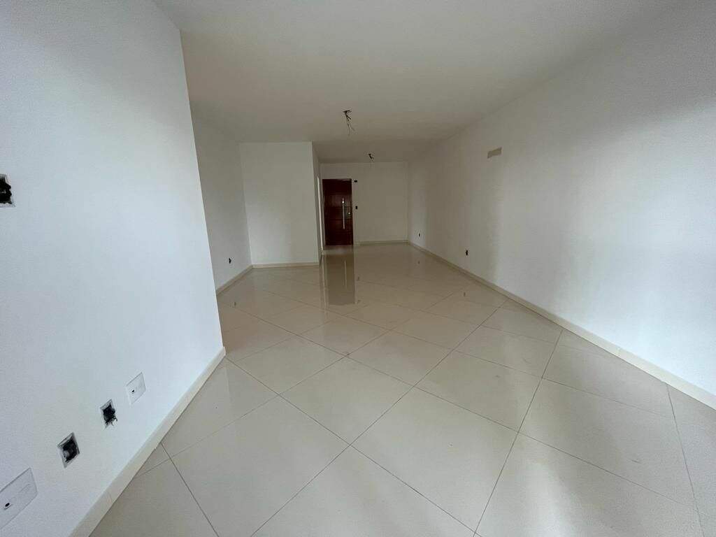 Apartamento à venda no Canto do Forte: 