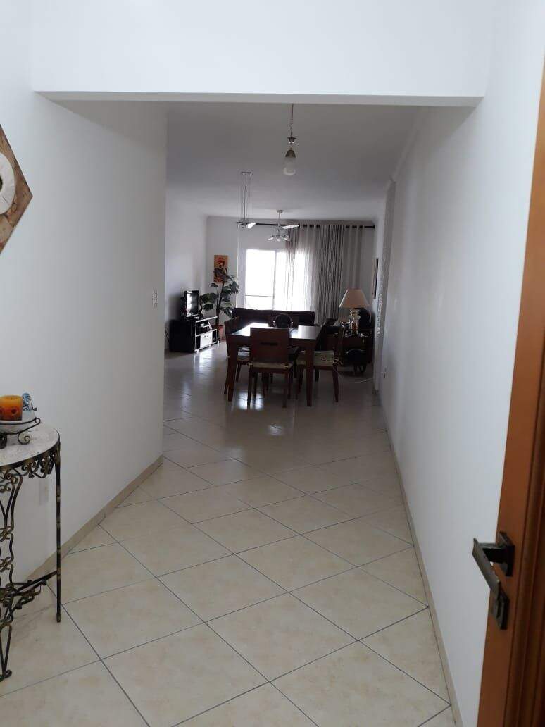 Apartamento à venda no Tupi: 