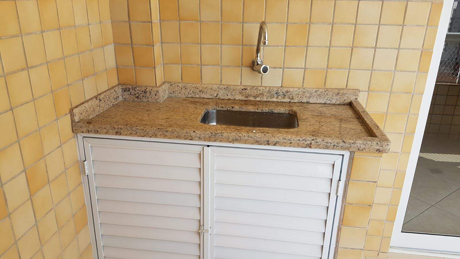 Apartamento à venda no Tupi: 