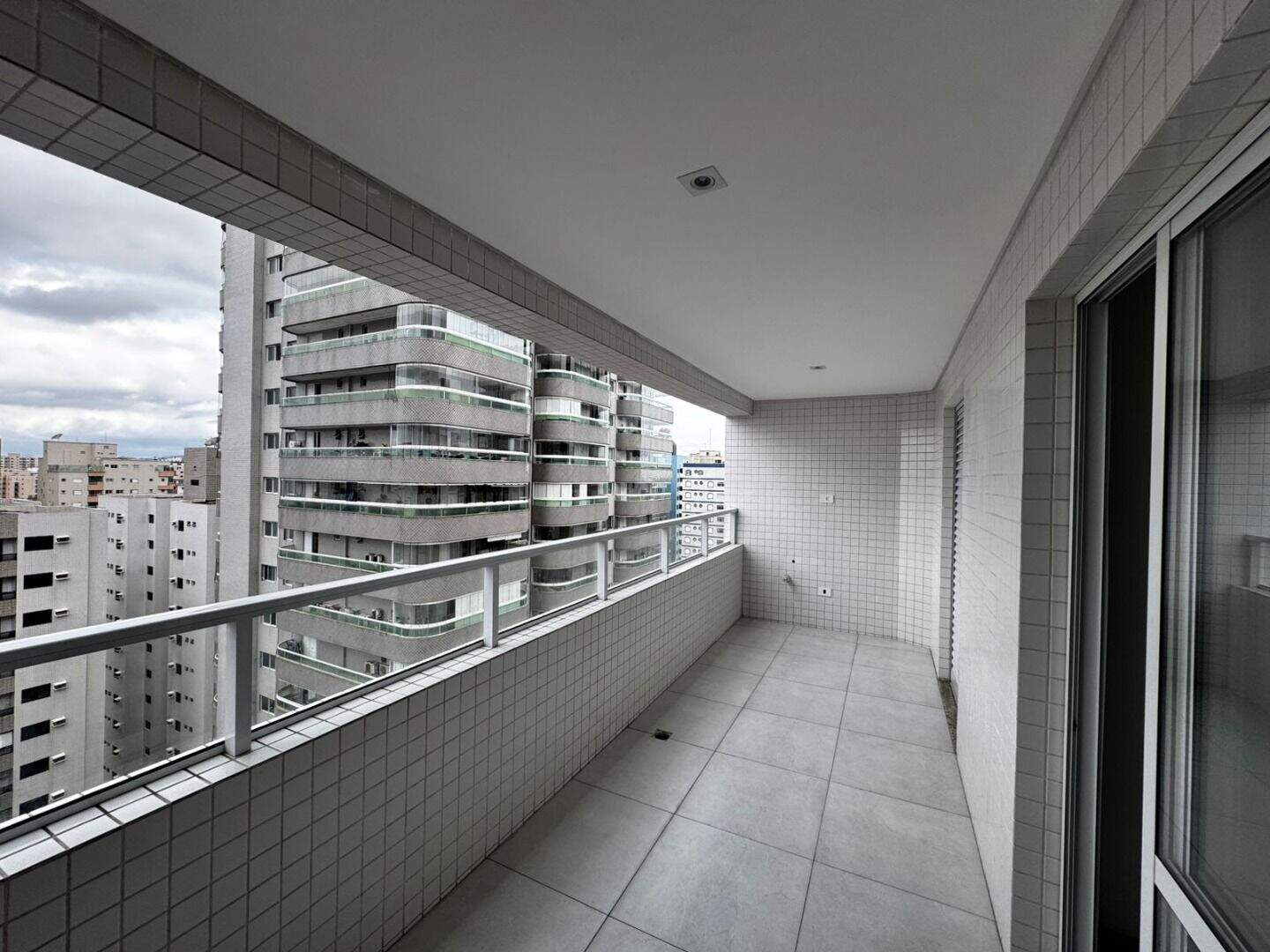 Apartamento à venda no Tupi: 