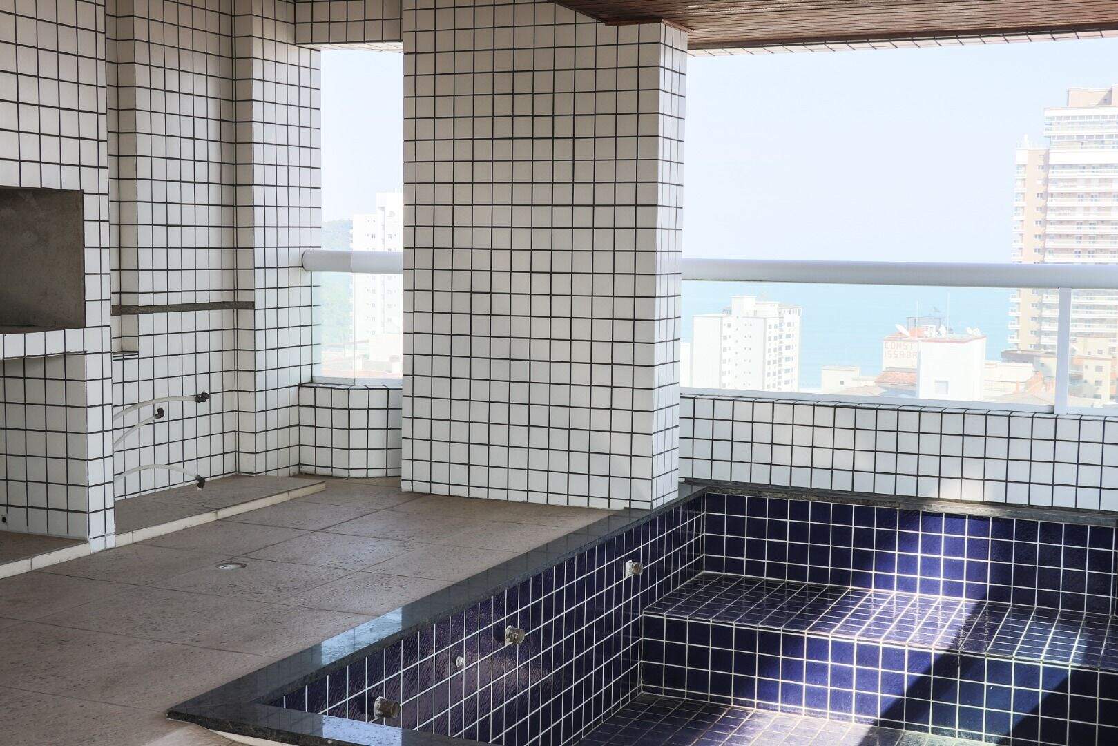Apartamento à venda no Canto do Forte: 
