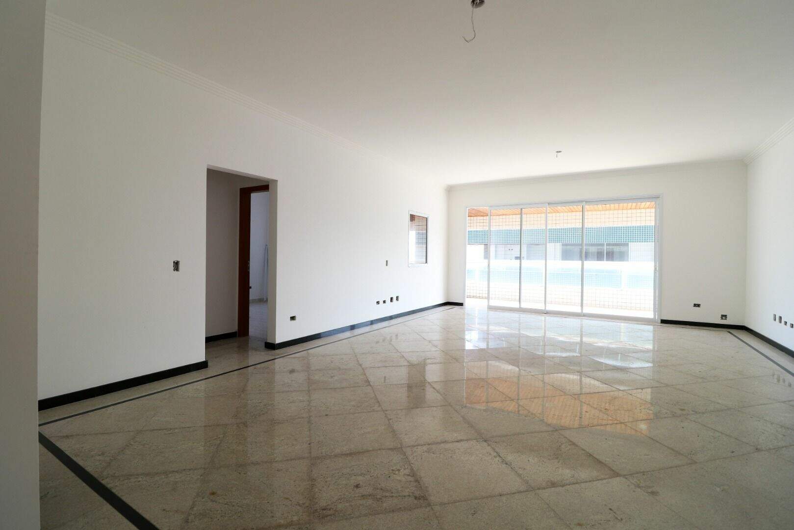 Apartamento à venda no Canto do Forte: 