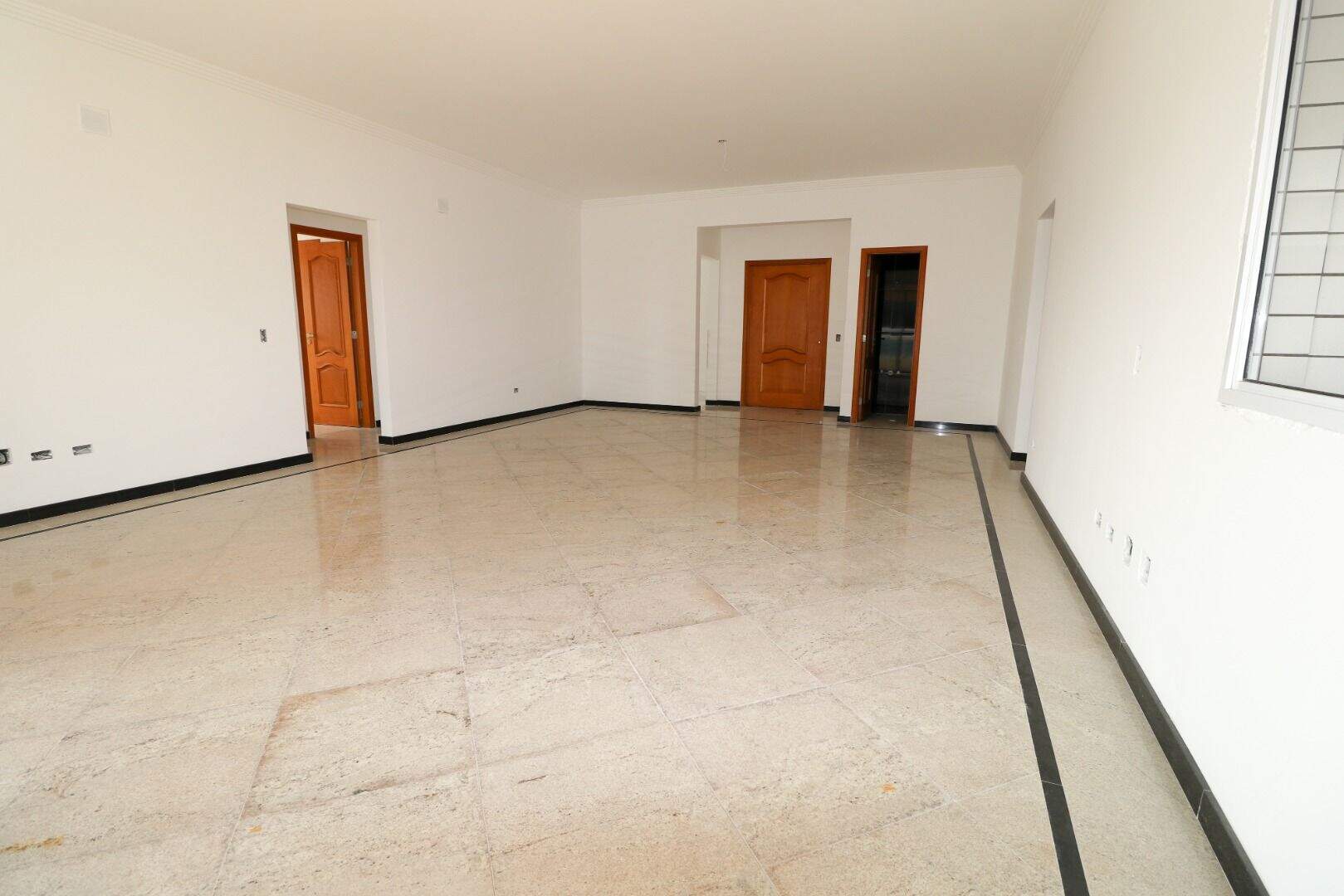 Apartamento à venda no Canto do Forte: 