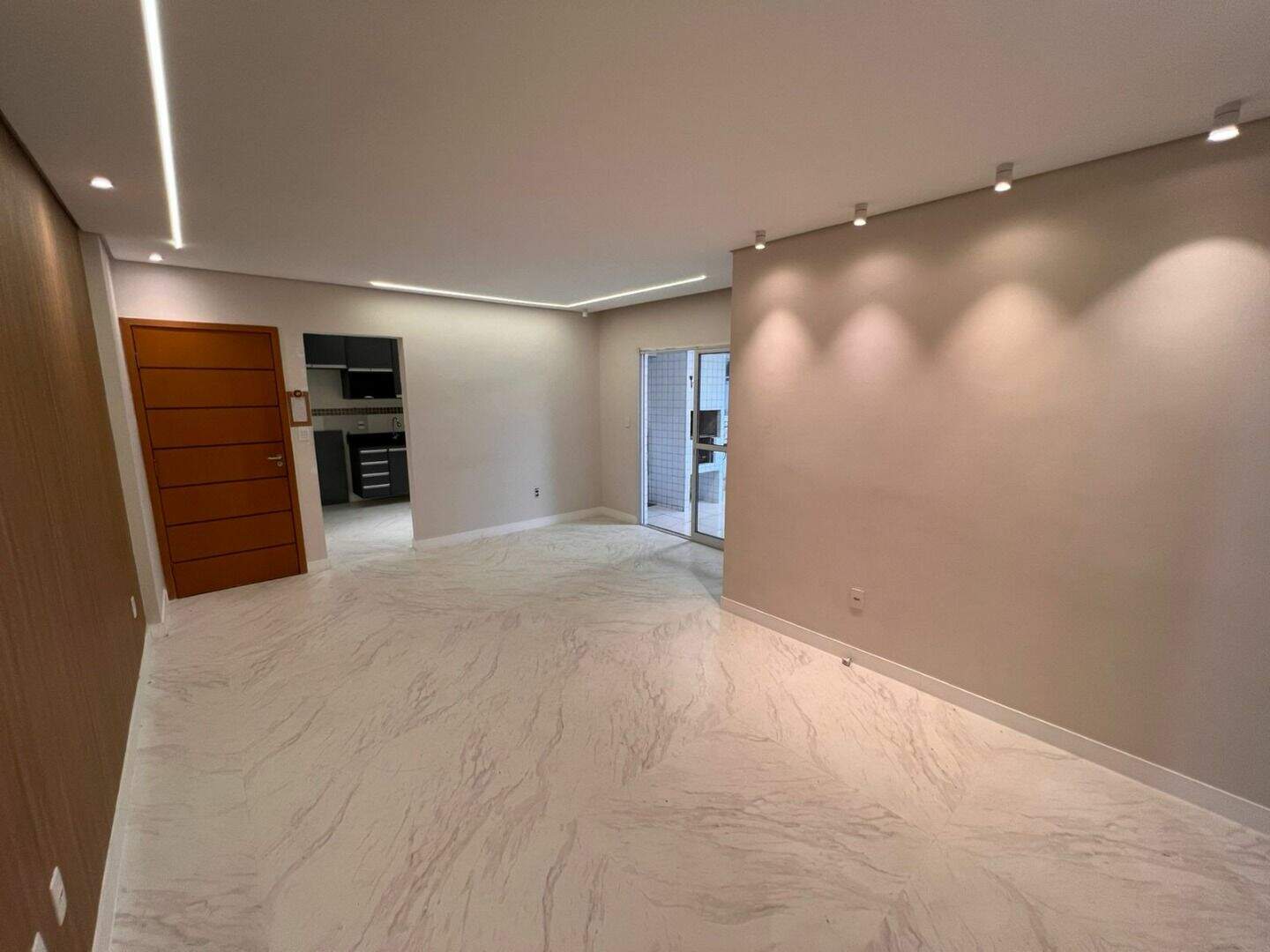 Apartamento à venda no Canto do Forte: 
