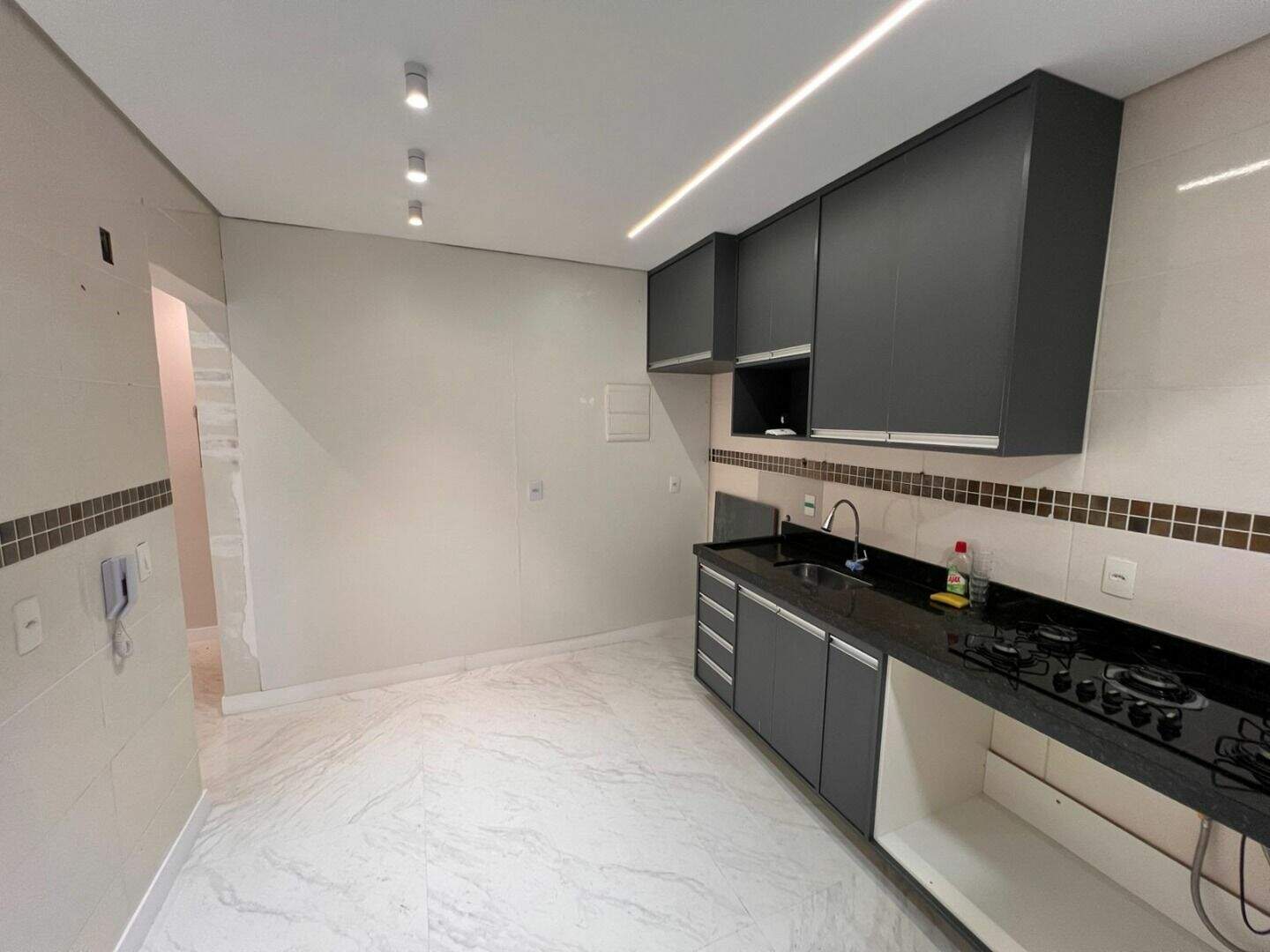 Apartamento à venda no Canto do Forte: 